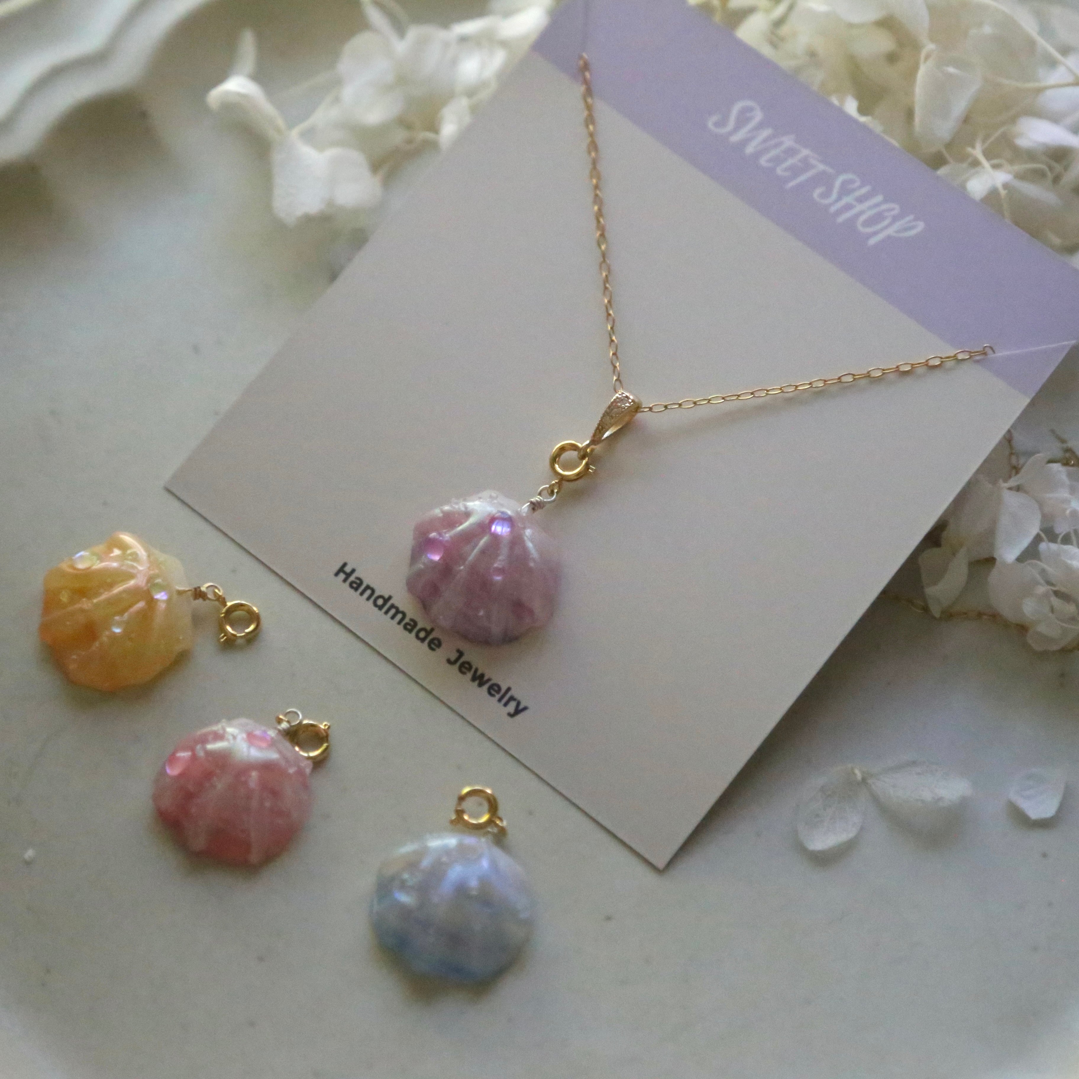 Four-Color Shell Necklace