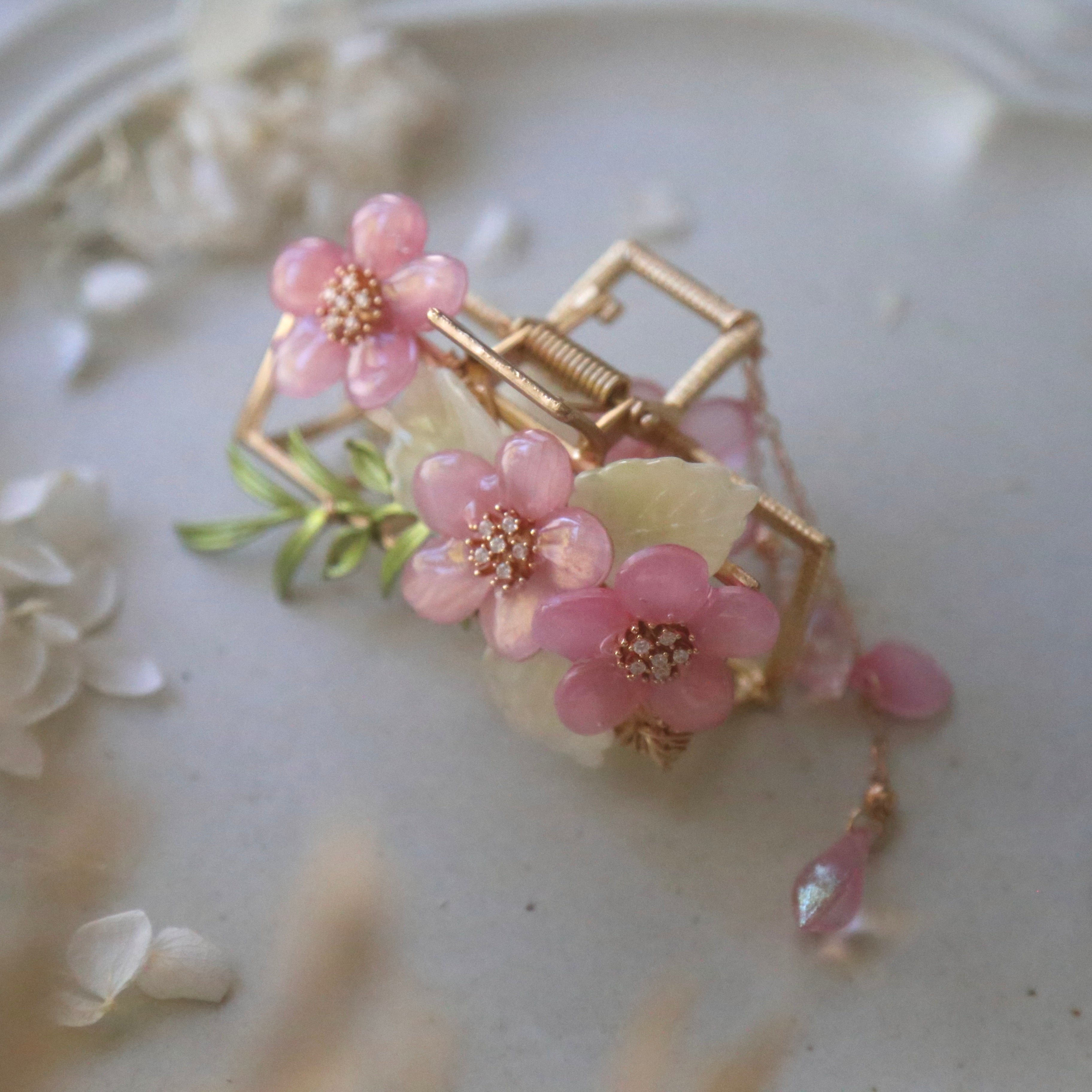 ＃437 ピンクパープル✴桜✴ちょうちょ✴レジンヘアゴムキーホルダーブローチ 437 ピンクパープル✴桜✴ちょうちょ✴レジンヘアゴムキーホルダー