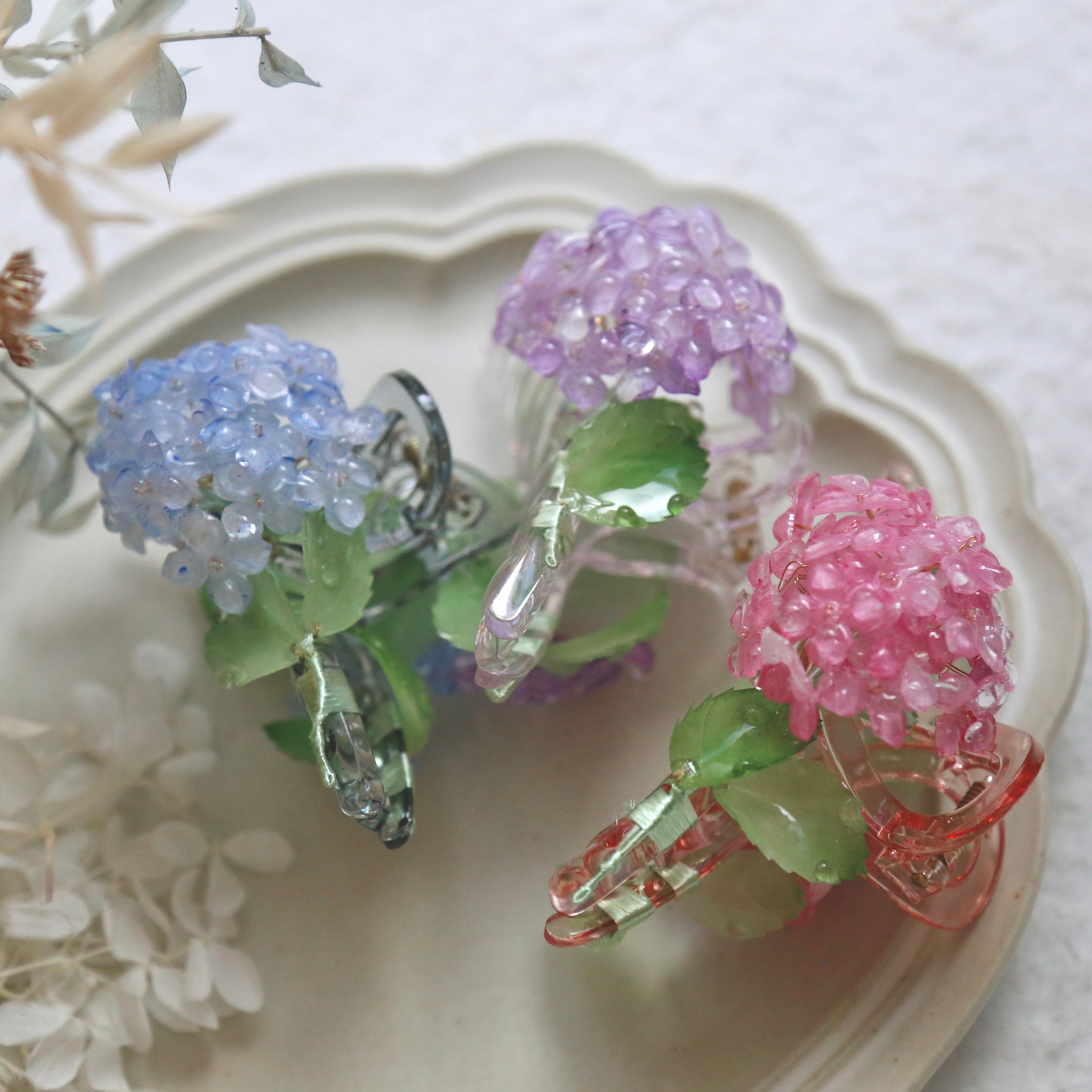 Hydrangea Hair Claws