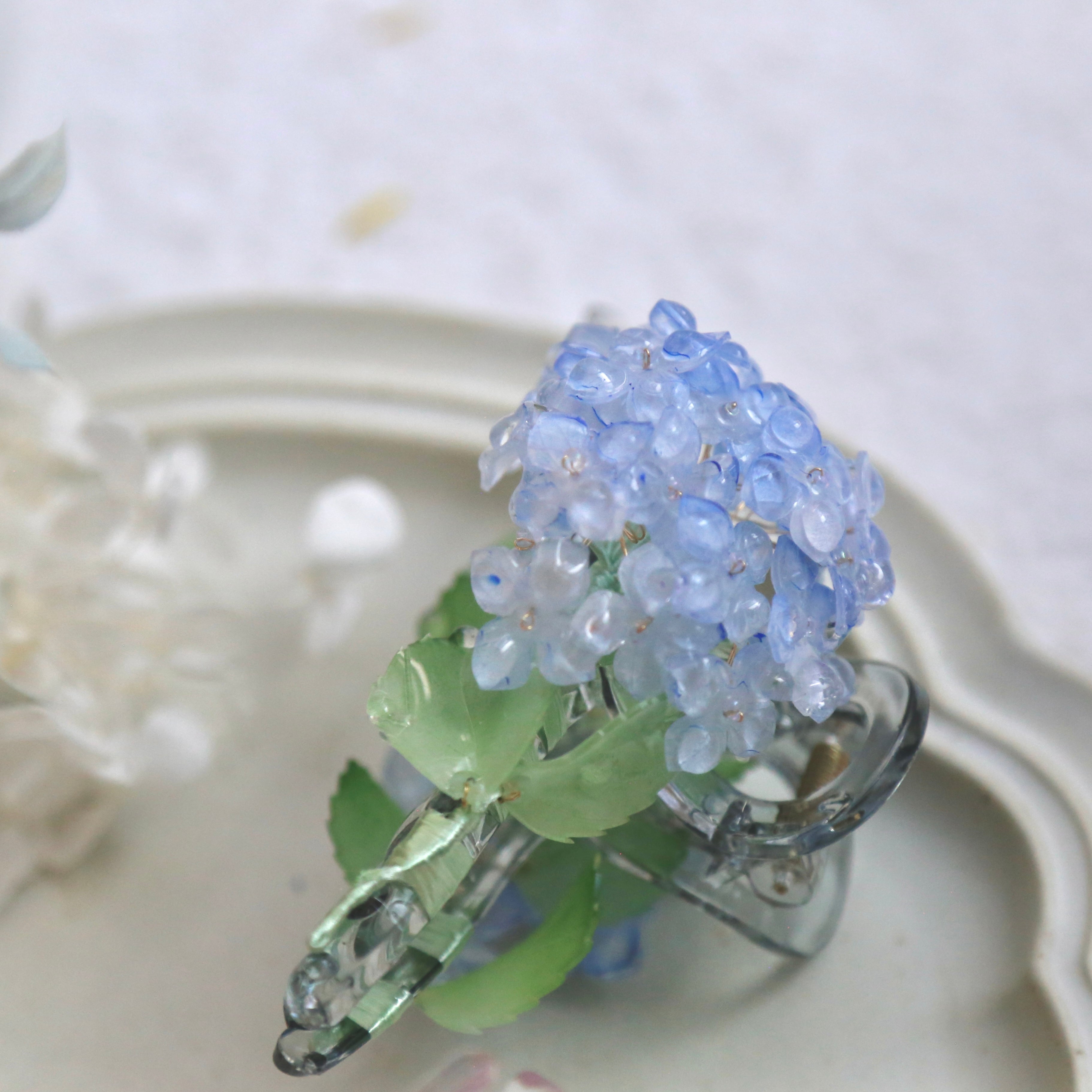 Hydrangea Hair Claws