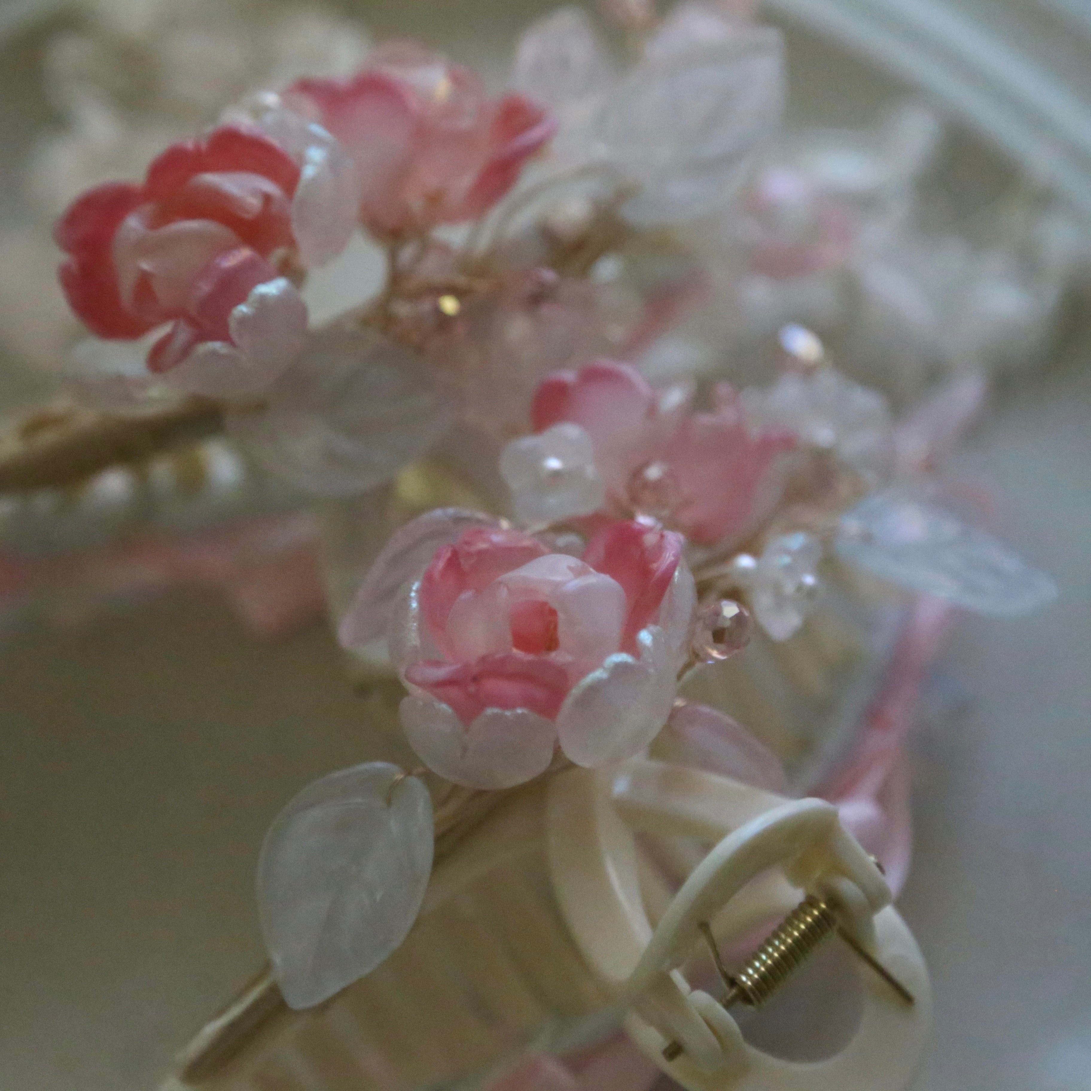 LIMITED EDITION] Pink Rose Claw Clip – SWEETSHOP JEWELRY