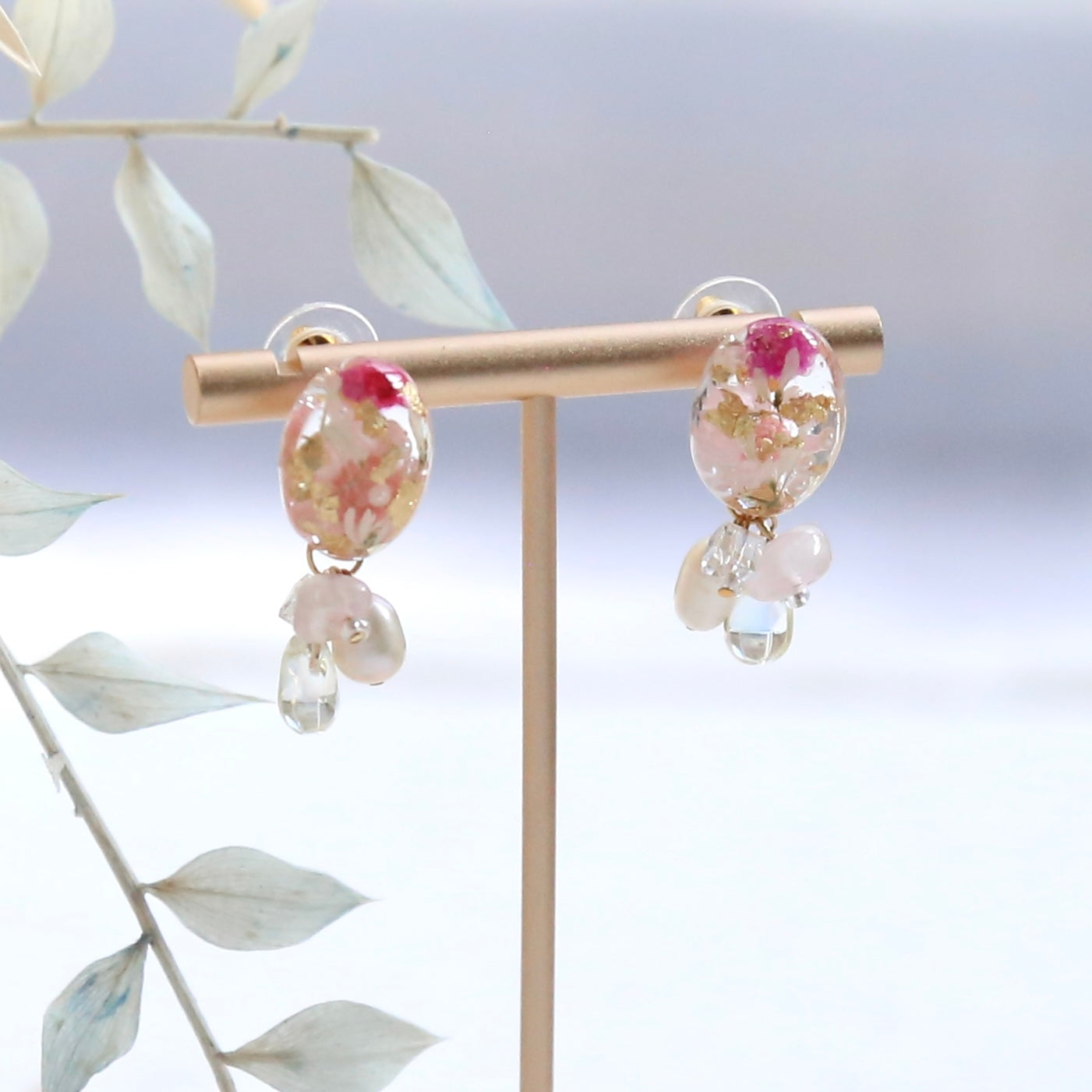 Resin Daisy Pink Earrings